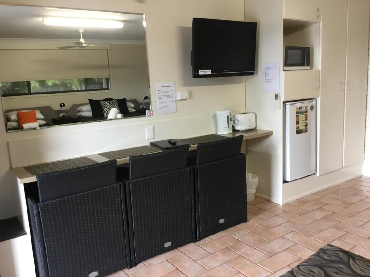 Golden Palms Motor Inn Bundaberg Luaran gambar