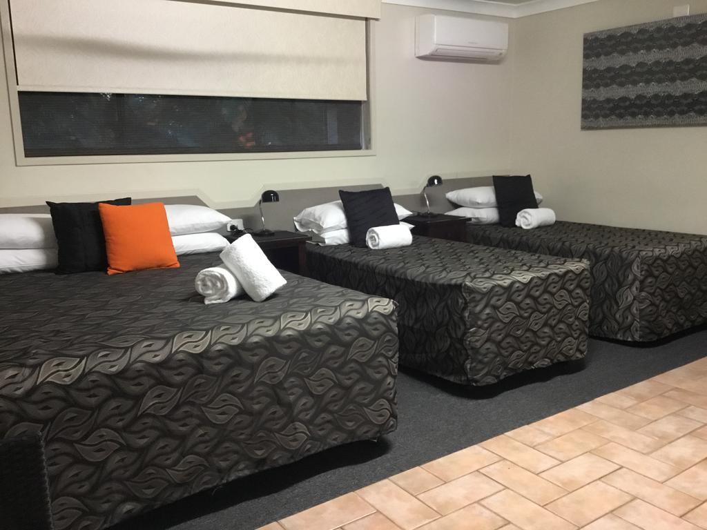 Golden Palms Motor Inn Bundaberg Luaran gambar